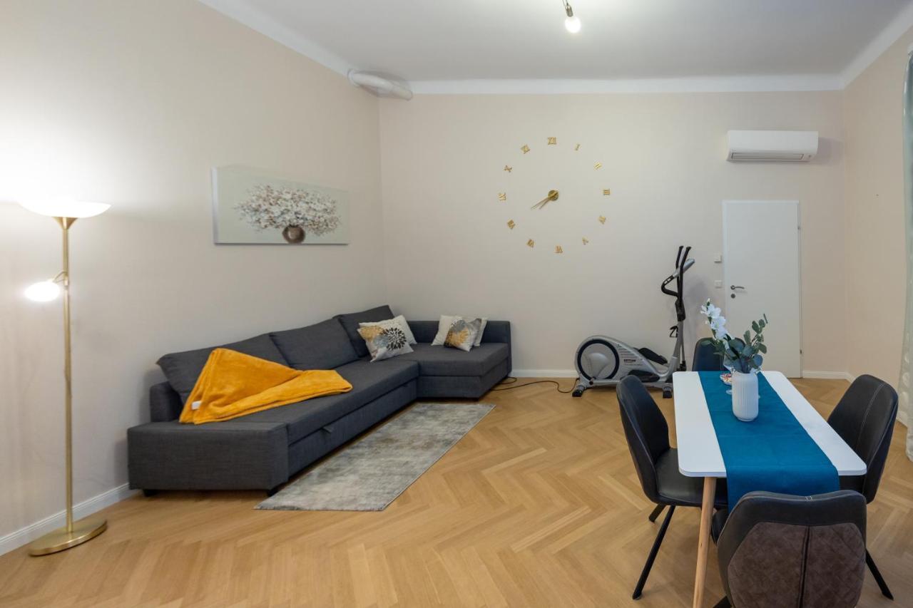 Charming Apartment Near Prater Viena Exterior foto